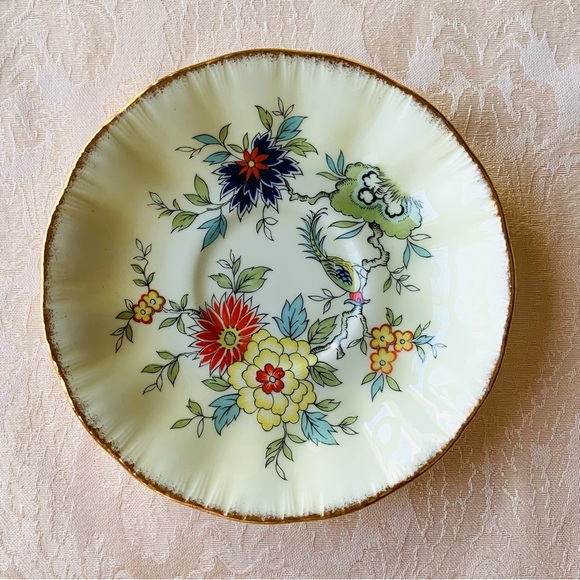 Paragon Oriental Series china cup and saucer - Picture 6 of 9